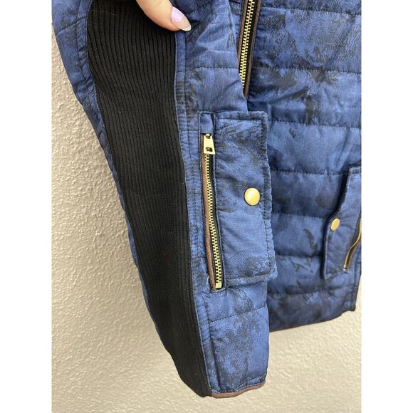 Juniors Chocolate Vest Size Medium Blue Floral Sleeveless Zip Up - Picture 3 of 16